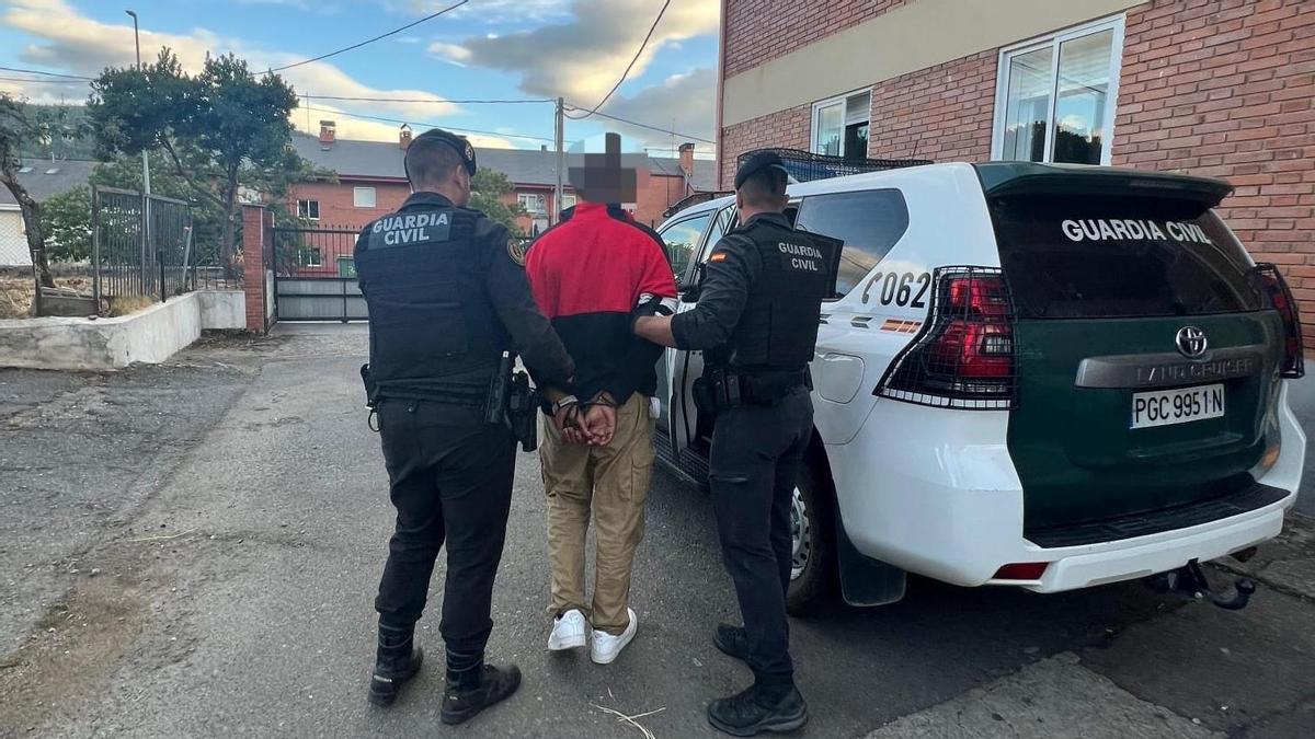 Detenido un joven por provocar el incendio de Berlanga (León) que ha obligado a evacuar a 400 vecinos