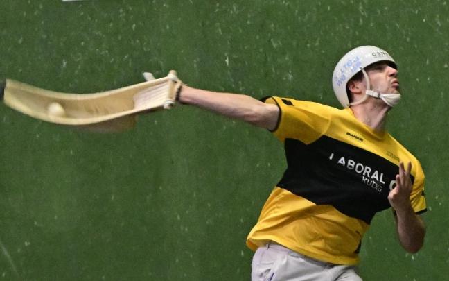 Semifinal del Bilbao Iron Cup entre Johan-Atain y Goitia-Gorka en el Club Deportivo.