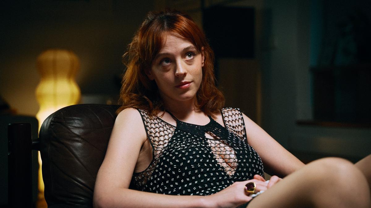 Catalina Sopelana es Sara en 'Los chicos'.