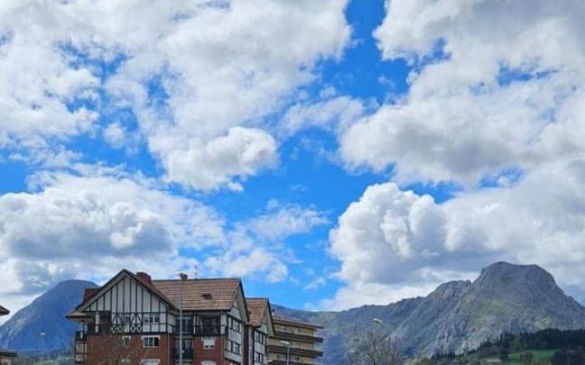 Construcción de nuevas viviendas públicas de alquiler en Muntsaratz