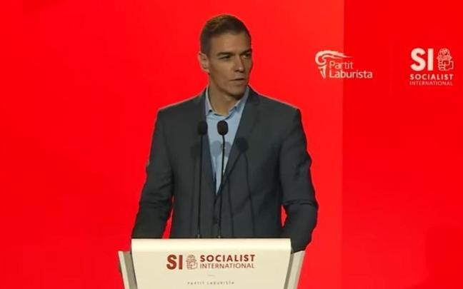 El presidente del Gobierno, Pedro Sánchez, interviene en el Consejo de la Internacional Socialista en Malta.