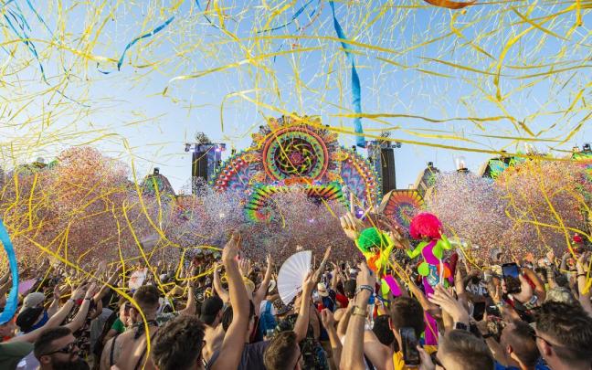 La empresa vizcaína elrow ha logrado conquistar a miles de aficionados a la música electrónica con sus festivales.