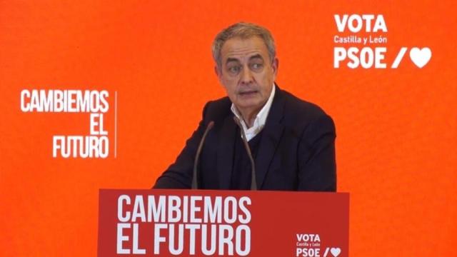 El expresidente del Gobierno José Luis Rodríguez Zapatero durante un acto electoral en Segovia.