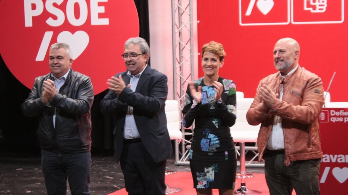 Santos Cerdán, junto con José Ignacio Pardo, la presidenta de Navarra, María Chivite, y el delegado del Gobierno, José Luis Arasti