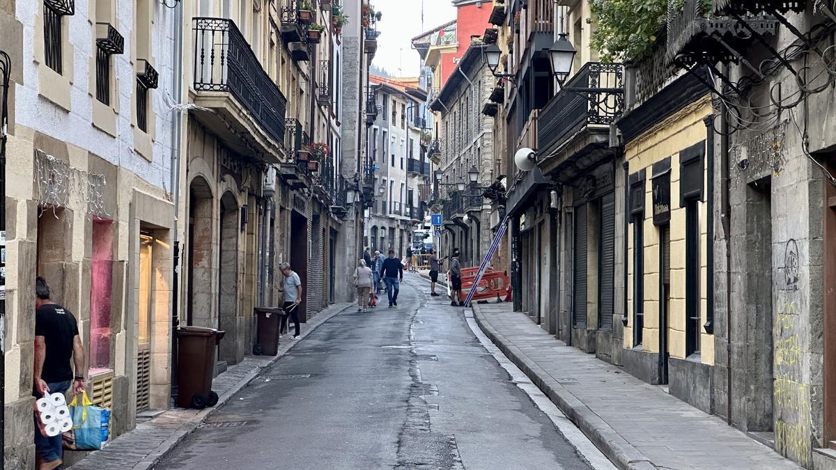 La calle Bidekurutzeta se cortará este viernes al tráfico peatonal y rodado.