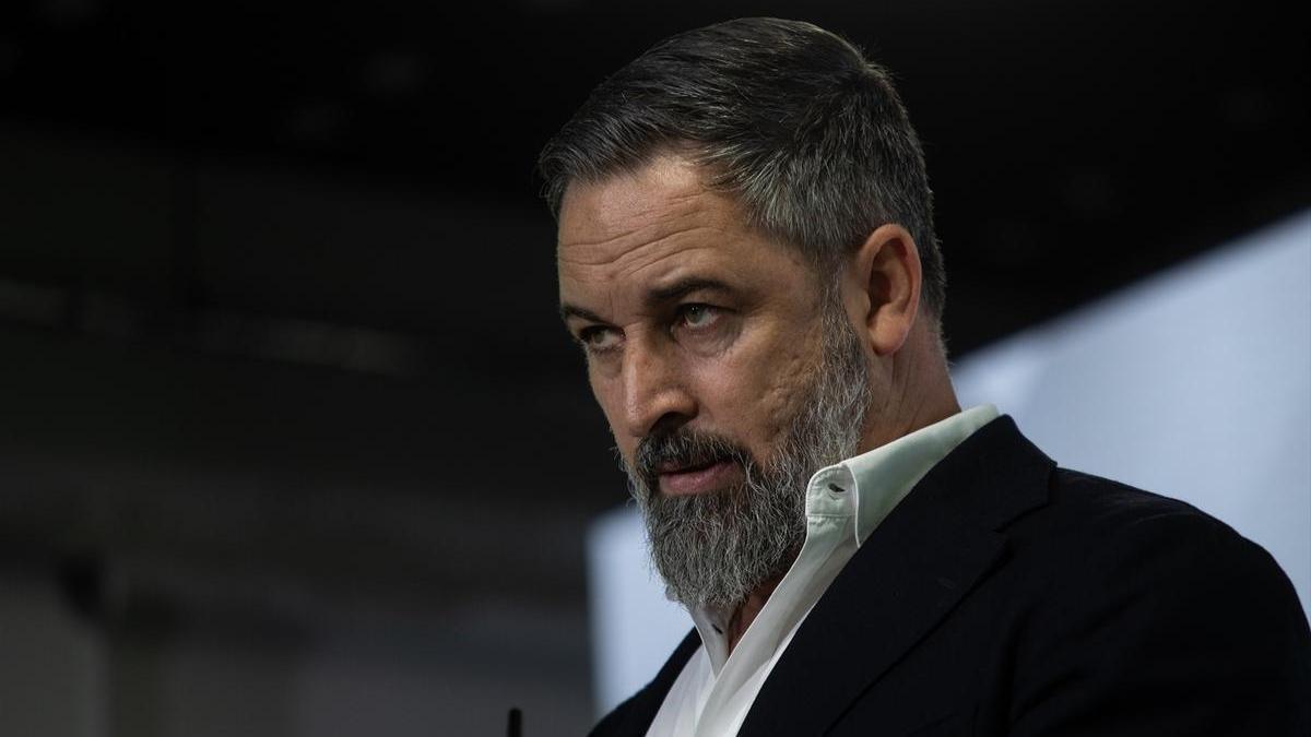 El presidente de Vox, Santiago Abascal, durante la rueda de prensa en la sede de la formación.