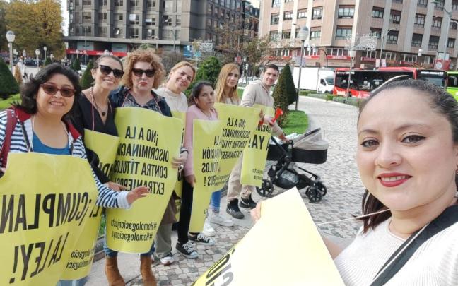 Unos 3.000 profesionales españoles, europeos y de terceros países se han agrupado en la plataforma Homologación Justa Ya.