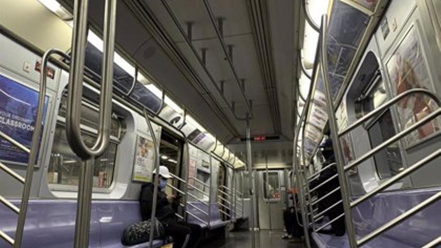 Fallecen siete jóvenes tras realizar un reto viral en el metro de Nueva York