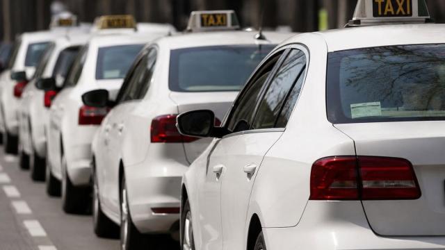 Gasteizko Udalak 20 taxi lizentzia berri sustatuko ditu guardien dekretua behin betiko onartu ondoren.