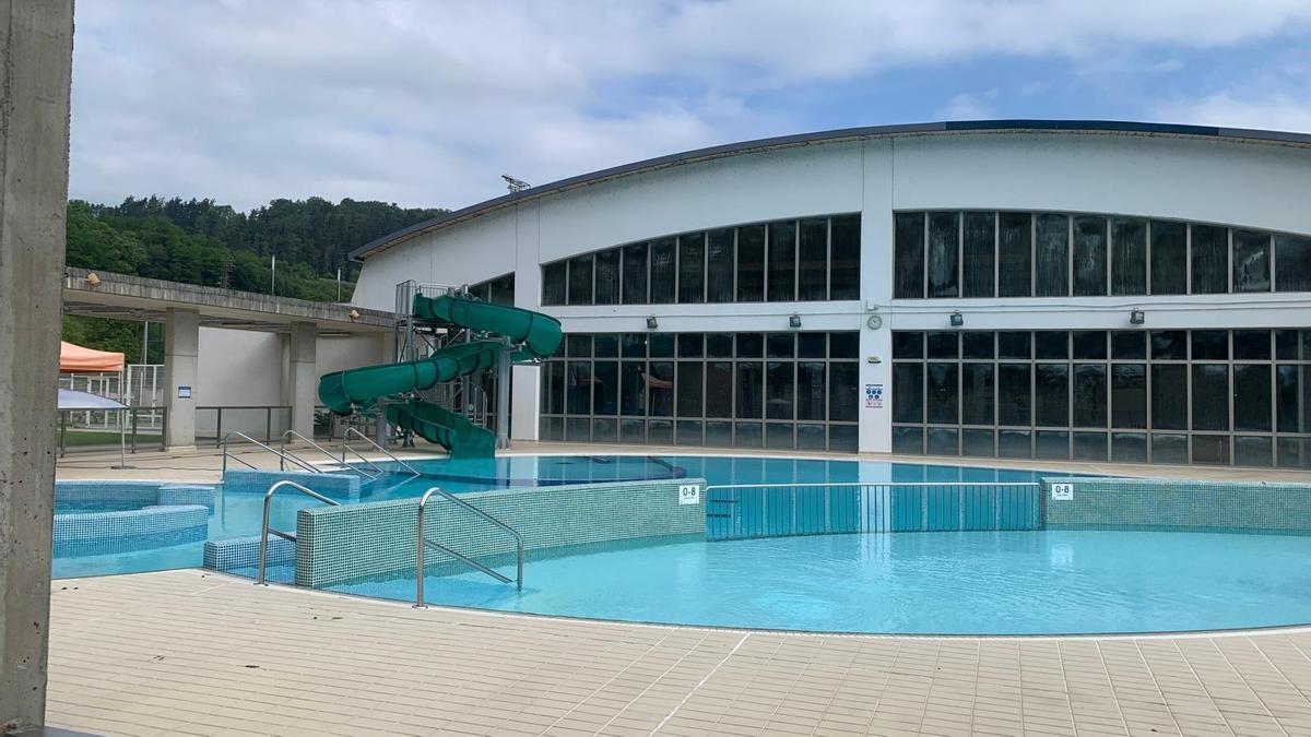 Imagen de la piscina exterior de Agorrosin, que inicia la cuenta atrás para su apertura.
