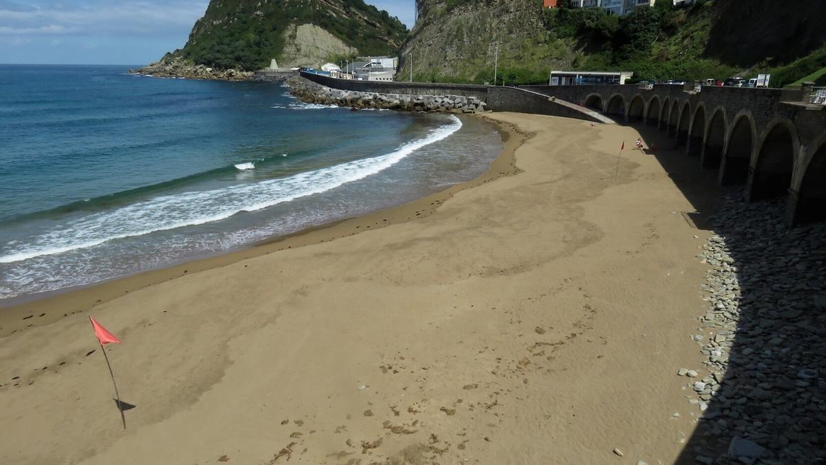 Playa Gaztetape de Getaria.