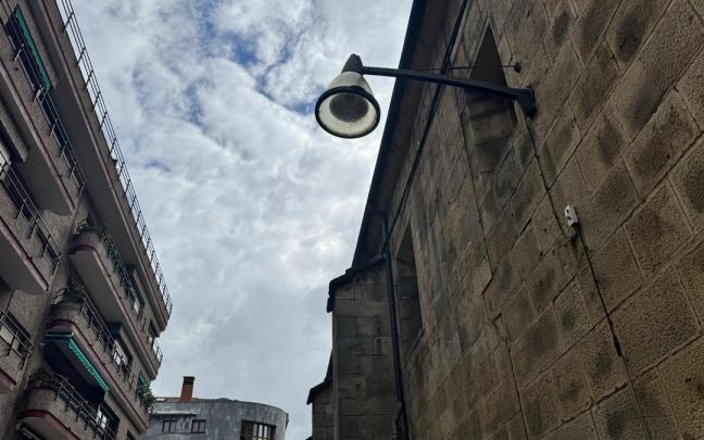La implantación de nuevos puntos de luz se está desarrollando actualmente en barrios como Aramotz y Astepe