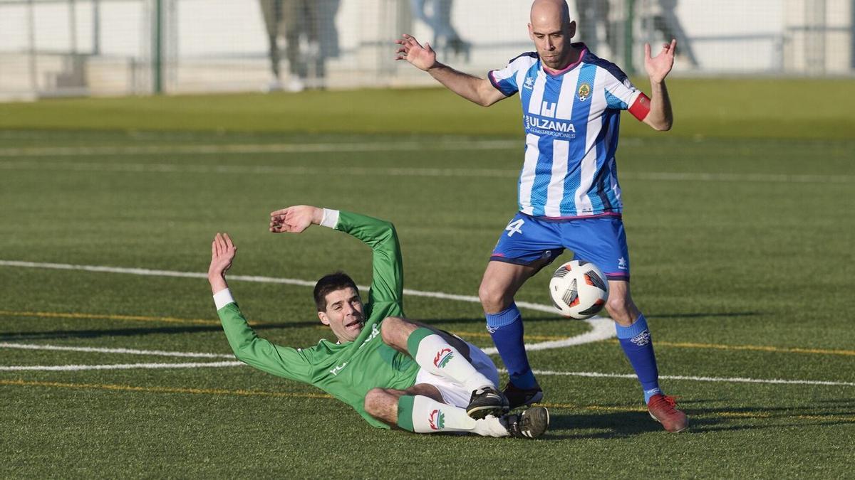 Lance de juego en un partido del Cirbonero