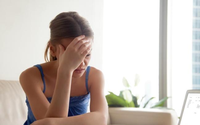 La astenia y la debilidad son algunos de los primeros síntomas del botulismo.