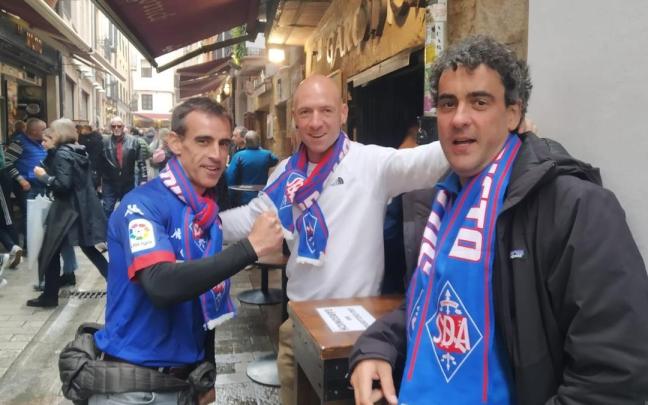 Decenas de seguidores del Amorebieta copan el centro de Logroño Decenas de seguidores del Amorebieta copan el centro de Logroño