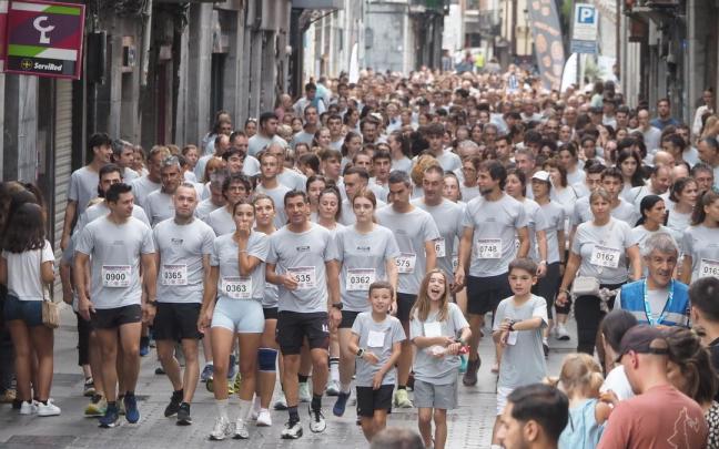 Azkoitia se calza las zapatillas para apoyar la lucha contra alzheimer