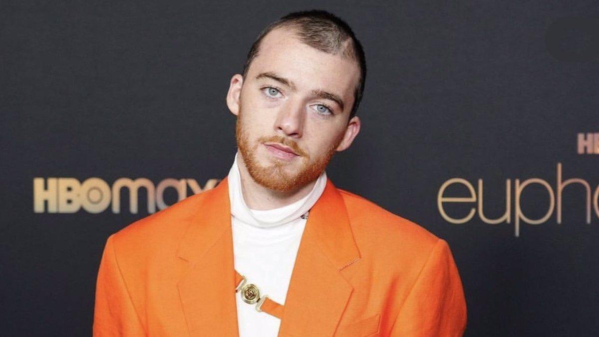 El actor Angus Cloud, promocionando la serie 'Euphoria', en la que interpretaba a Fezco