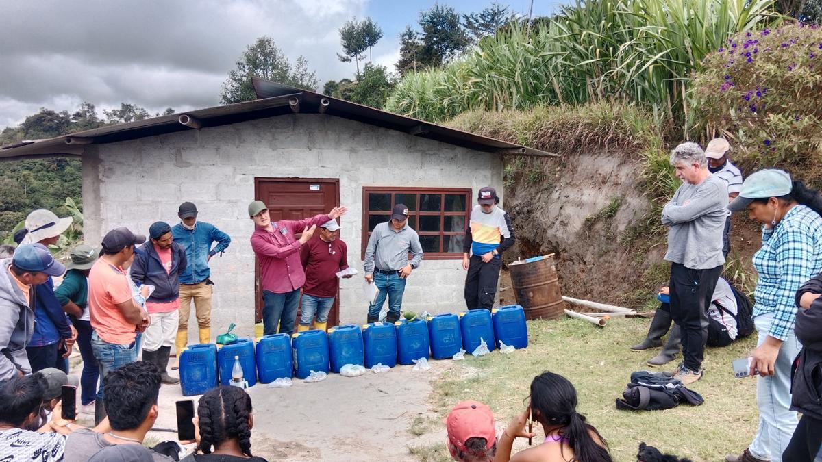 Yon Arruti lleva más de 26 años ayudando a comunidades locales de Ecuador