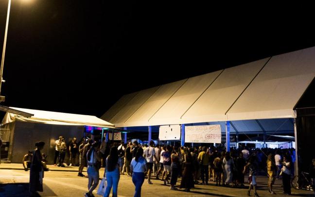 Hondarribiko jaietan Bentan kokatzen diren txosnak.