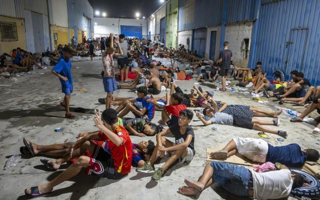 Crisis migratoria en Ceuta: miles de inmigrantes llegan a nado a la ciudad autónoma