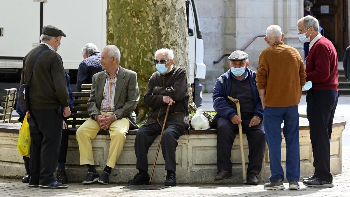 Las percepciones de las pensiones vascas son las que mejor se ajustan al estándar.