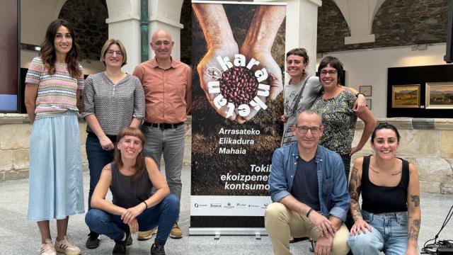 Presnetación de 'Karanketan', la nueva Mesa de Alimentación de Arrasate.