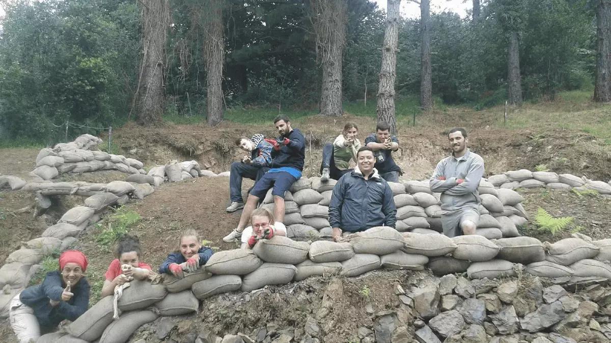 Las trincheras de Lemoatx se han ido recuperando gracias a campos de trabajo juveniles