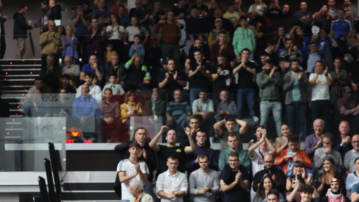 Beñat Senar, campeón del Cuatro y Medio Serie B después de derrotar a Unai Amiano en el frontón Uranzu de Irun.