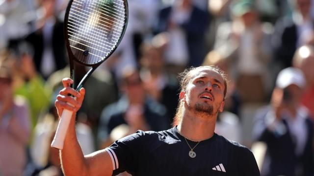 Alexander Zverev celebra el pase a la final de Roland Garros.
