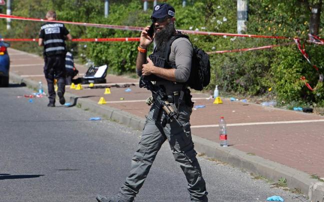 Dispositivo desplegado después de que una persona abriese fuego y atropellase a la multitud en el paseo marítimo de Tel Aviv.