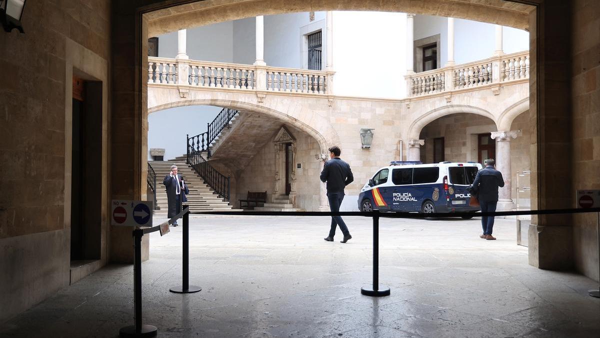 El patio de la Audiencia Provincial de Baleares, en una foto de archivo.