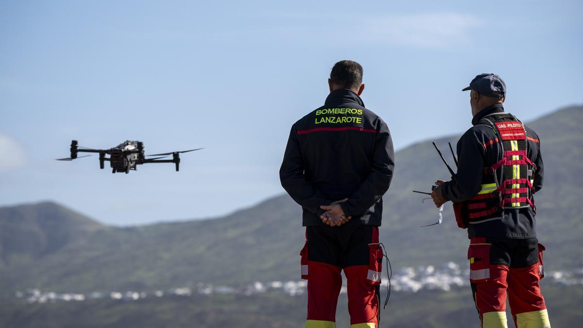 Los cuatro chicos sorprendidos por las olas, de entre 19 y 21 años, estudian en Madrid.