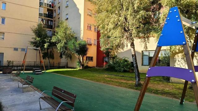 Tirolina infantil en la villa de Ugao