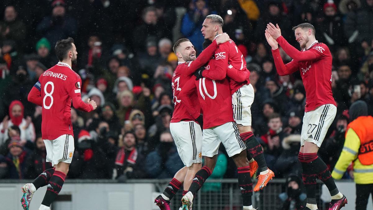 Antony celebra uno de los goles del United.