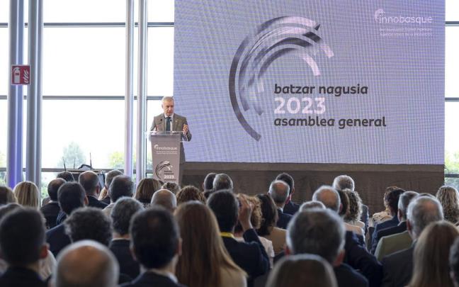 Urkullu durante la clausura de la Asamblea de Innobasque.