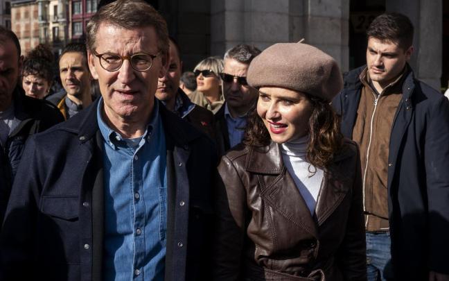 El presidente del Partido Popular, Alberto Núñez Feijóo, y la presidenta de la Comunidad de Madrid, Isabel Díaz Ayuso. El presidente del Partido Popular, Alberto Núñez Feijóo, y la presidenta de la Comunidad de Madrid, Isabel Díaz Ayuso.