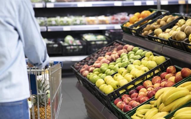 El sector del transporte registra una subida del 3,1%, impactando de lleno en los precios de la cesta de la compra.