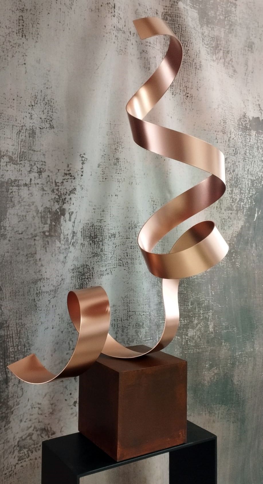 Alonso es profesor en el centro NTP de Leioa.