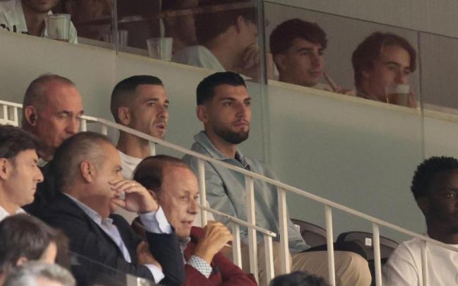 Rafa Mir sigue desde el palco el encuentro entre el Valencia y el Osasuna en la séptima jornada de LaLiga EA Sports. / EFE Rafa Mir sigue desde el palco el encuentro entre el Valencia y el Osasuna en la séptima jornada de LaLiga EA Sports.