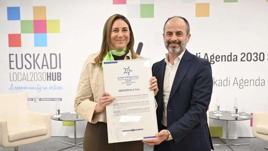 Iberdrola recibe el premio por sus ‘Buenas Prácticas’ en la Transición Justa con la descarbonización.