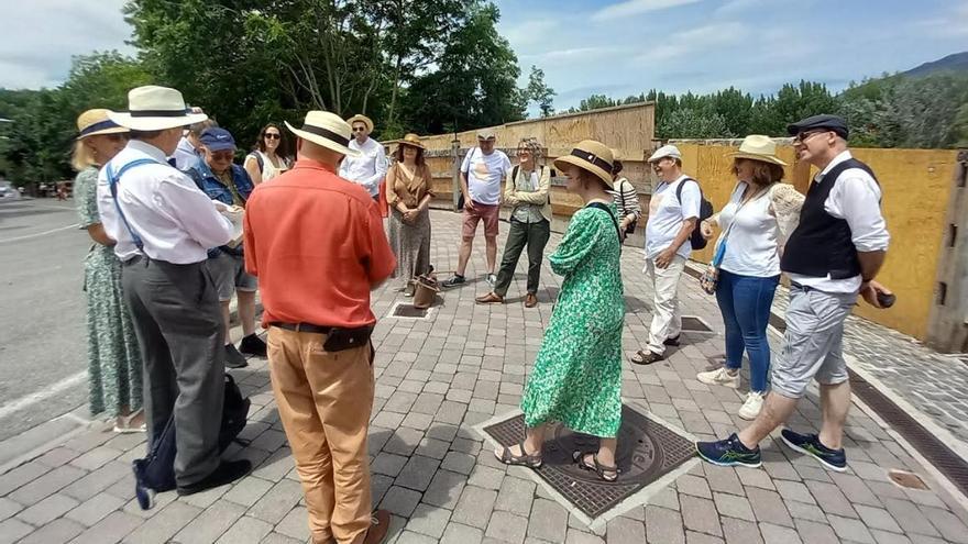Participantes en el 'Bloomsday' de Iruña (2023).