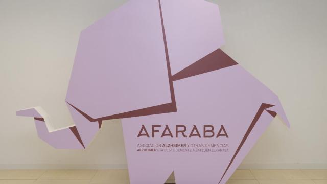 “Familia bat diagnostikorik izan gabe ere hurbil daiteke eta zalantza sozial, sanitario eta legalak ordenatzeko lehen atea aurki dezake"