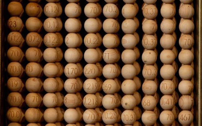 Vista de las bolas de los bombos del Sorteo Extraordinario de Navidad