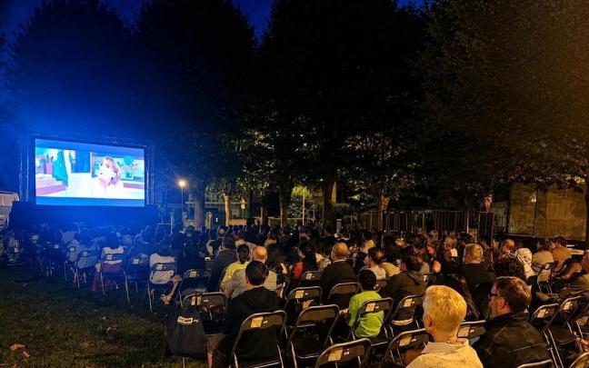 Cine al aire libre para este sábado