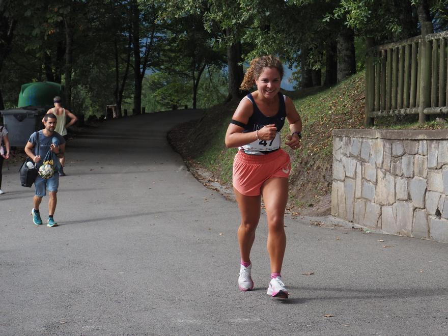 Patri Amundarain, llegando a Arrate tras dejar atrás la dura subida por Orbe.