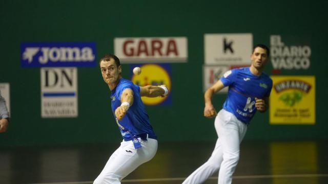 En imágenes: Unai Laso y Jon Ander Albisu doblegan a Elordi-Zabaleta en la quinta jornada del Campeonato de Parejas.