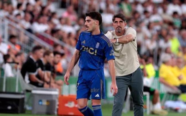 Paunovic durante el Elche-Real Oviedo