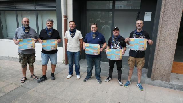 Representantes del Ayuntamiento y de Sasoeta Sasoian.