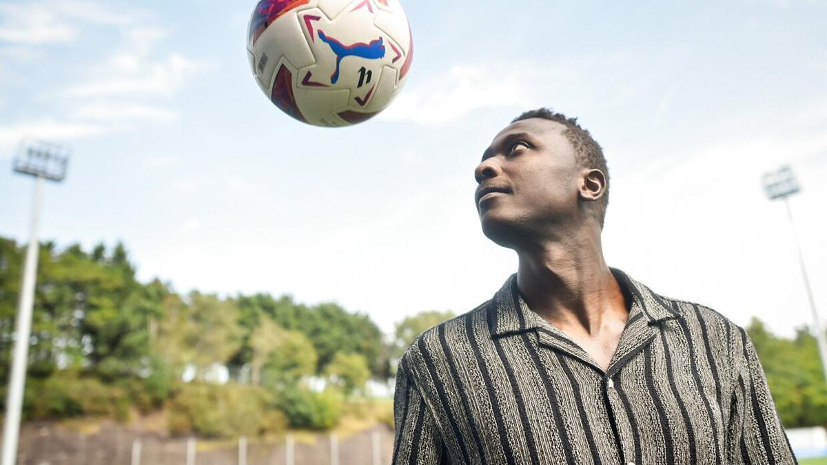 Sadiq Umar posa para este periódico. / ARNAITZ RUBIO