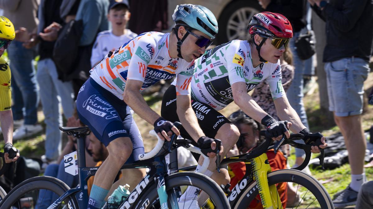 Vingegaard y Lenny Martinez, durante la etapa.